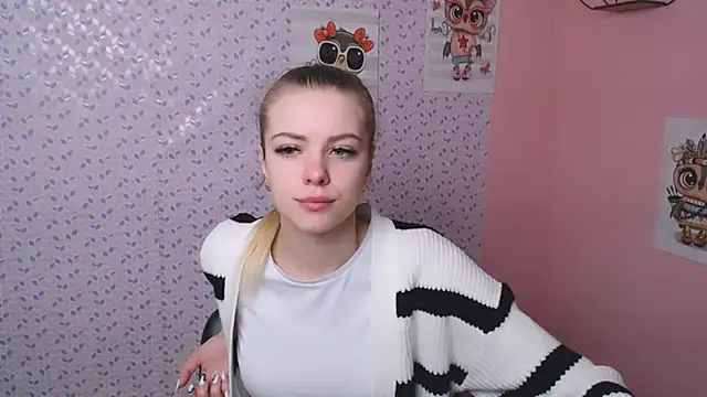 AliceFlirtt  online show from January 21, 12:50 pm