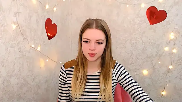 AliceFlirtt  online show from February 20, 9:00 am