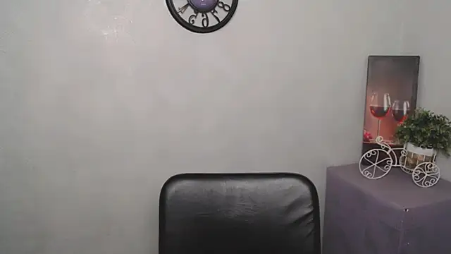 AliceFlirtt  online show from March 8, 8:33 am