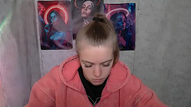 AliceFlirtt  online show from September 24, 8:17 am