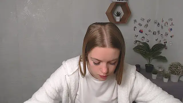 AliceFlirtt  online show from September 27, 9:03 am