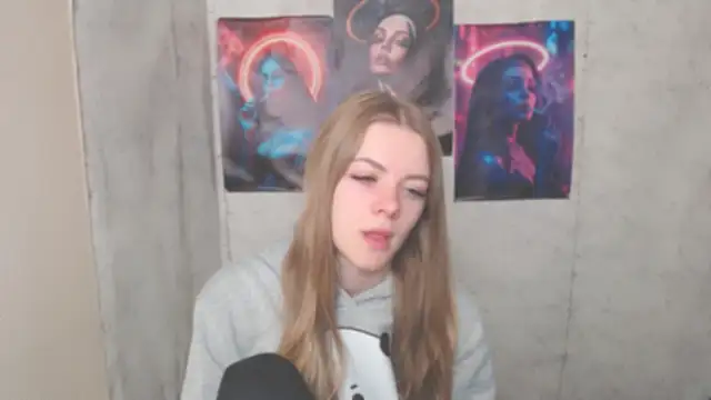 AliceFlirtt  online show from November 24, 9:20 am