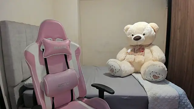 julieth hot69 online show from April 4, 5:06 am