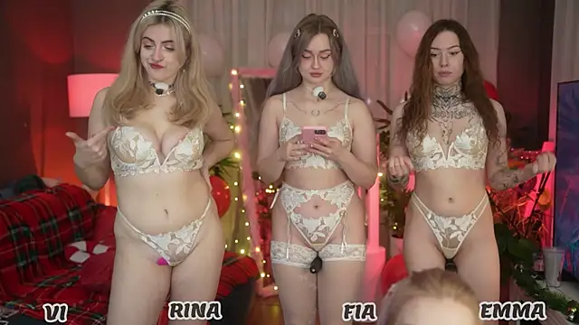 your favoritegirls online show from December 20, 2:51 am