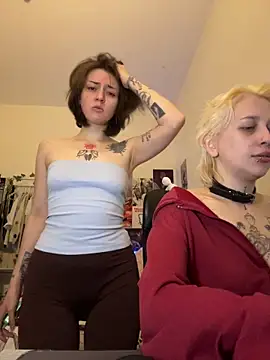 Dooubletroublee online show from May 3, 10:27 pm