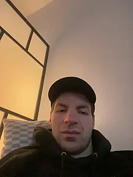 Snapshot of Ricoleckt chatting on January 8, 9:00 am Ricoleckt online show from January 8, 9:00 am