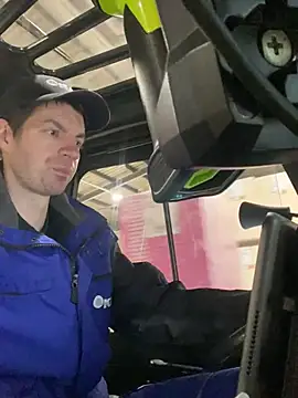 Snapshot of Ricoleckt chatting on January 8, 3:17 pm Ricoleckt online show from January 8, 3:17 pm