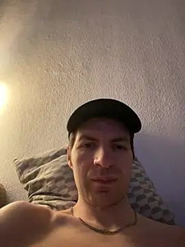 Snapshot of Ricoleckt chatting on February 6, 11:48 pm Ricoleckt online show from February 6, 11:48 pm