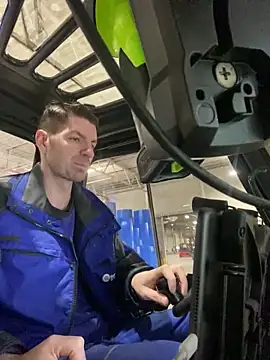 Snapshot of Ricoleckt chatting on February 21, 10:07 am Ricoleckt online show from February 21, 10:07 am