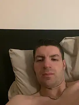 Snapshot of Ricoleckt chatting on February 22, 11:57 pm Ricoleckt online show from February 22, 11:57 pm