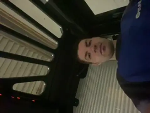 Snapshot of Ricoleckt chatting on February 24, 9:32 am Ricoleckt online show from February 24, 9:32 am