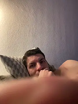 Snapshot of Ricoleckt chatting on March 1, 1:32 am Ricoleckt online show from March 1, 1:32 am