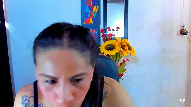 juanblakbigcock online show from June 6, 4:44 pm