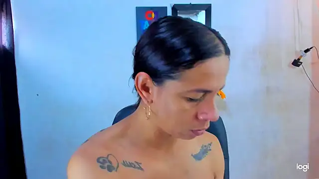 Snapshot of juanblakbigcock chatting on July 23, 2:37 pm juanblakbigcock online show from July 23, 2:37 pm