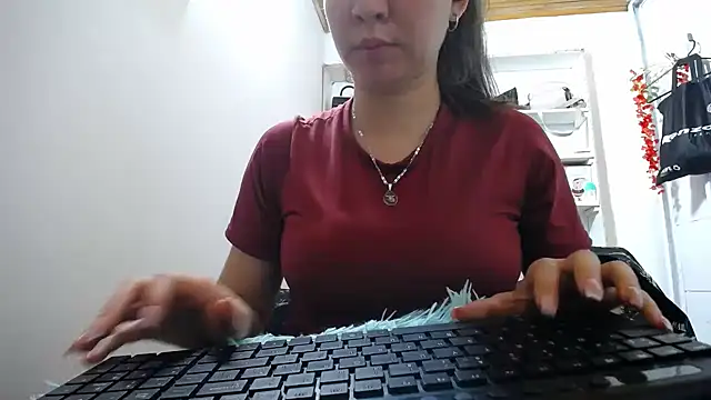 Snapshot of Luna_girlhot_ chatting on April 29, 6:58 pm Luna girlhot online show from April 29, 6:58 pm