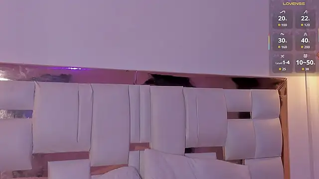 PittAndLunaa online show from November 29, 12:30 pm