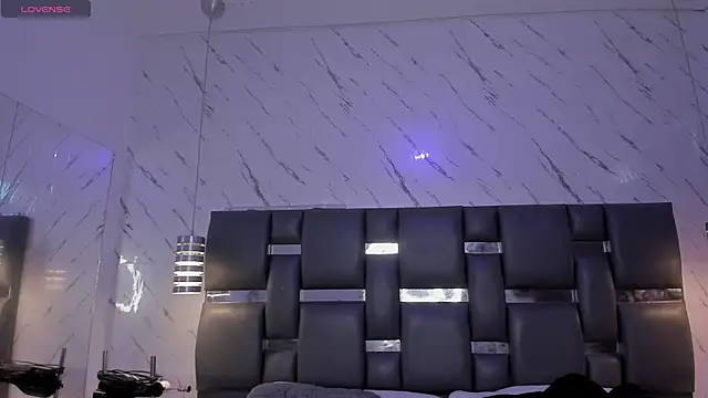 PittAndLunaa online show from April 21, 12:33 pm