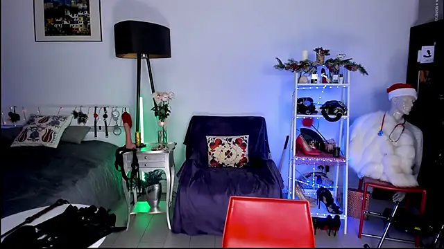 MissAliciaFD online show from December 12, 4:32 pm