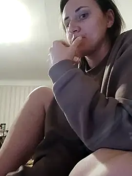 emeli moon online show from November 2, 12:02 am