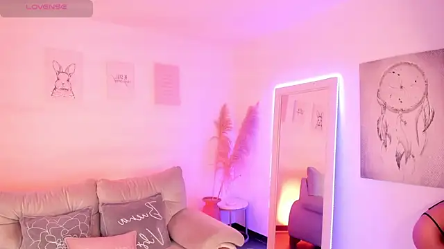 Misslinda  online show from January 7, 9:28 pm