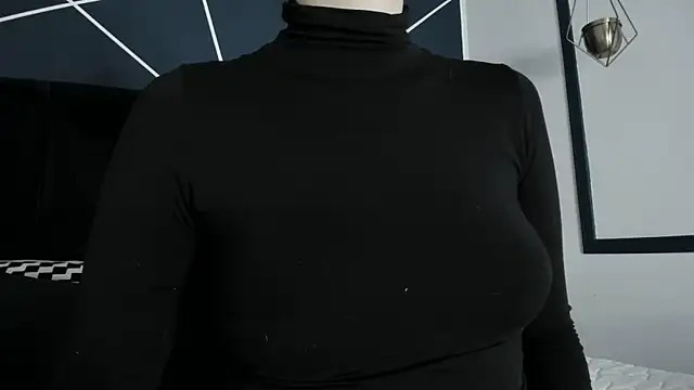 Adeelinee online show from February 17, 7:31 pm