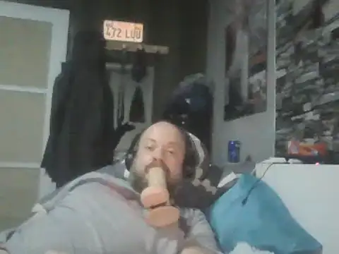 Snapshot of Prehistorixxx2686 chatting on February 12, 6:19 pm Prehistorixxx2686 online show from February 12, 6:19 pm