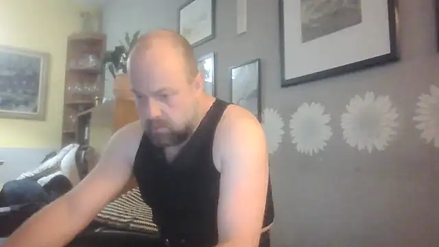 Snapshot of Prehistorixxx2686 chatting on May 17, 4:47 pm Prehistorixxx2686 online show from May 17, 4:47 pm