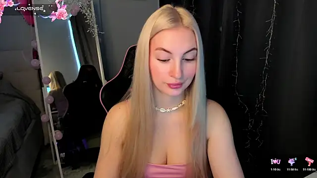 Kimmy powell online show from April 25, 3:31 am