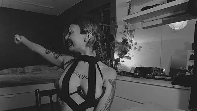 god x girl online show from December 12, 7:26 pm