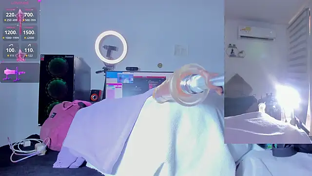 Snapshot of Abigail_Girl__ chatting on December 19, 5:20 pm Abigail Girl online show from December 19, 5:20 pm