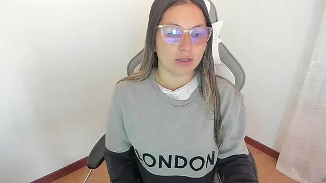 samantha  wilson online show from January 7, 1:46 pm