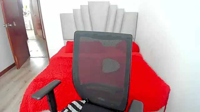 samantha  wilson online show from March 3, 7:42 pm