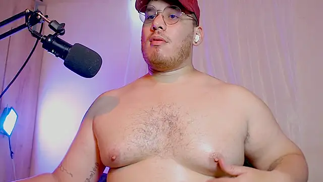 anotherbigboy  online show from December 20, 9:06 pm