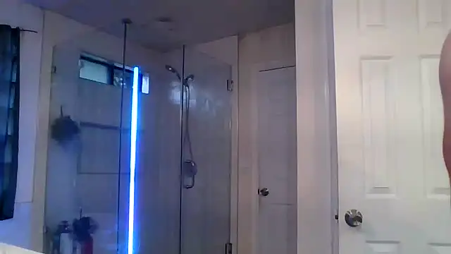 El Gizmo online show from March 24, 3:06 pm