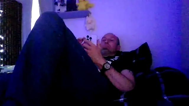 El Gizmo online show from March 31, 7:14 pm