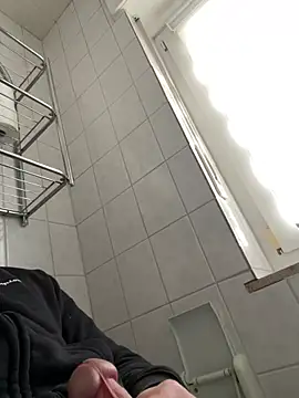 Snapshot of Furko_33 chatting on December 28, 12:35 pm Furko 33 online show from December 28, 12:35 pm