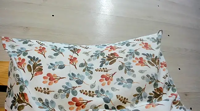 CRISTIINA37 online show from December 4, 5:00 pm