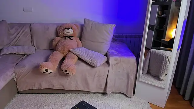 LindsayDeee online show from February 19, 6:42 am