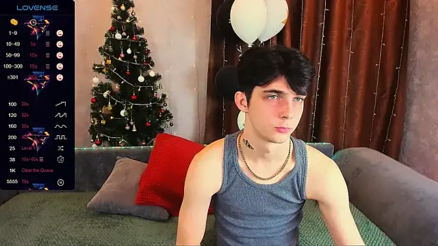 Aaron Boom online show from December 27, 1:43 am