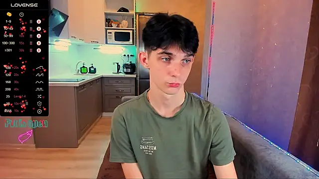 Aaron Boom online show from September 27, 7:41 pm