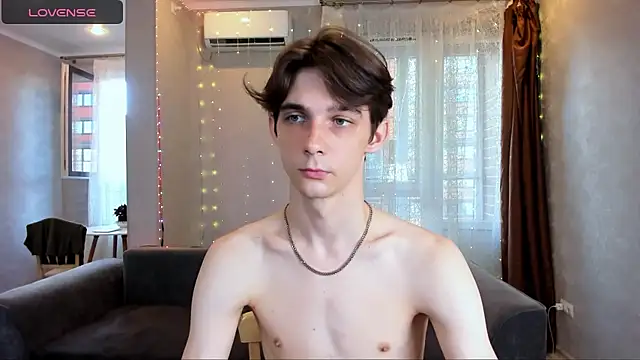 Aaron Boom online show from June 26, 3:49 pm