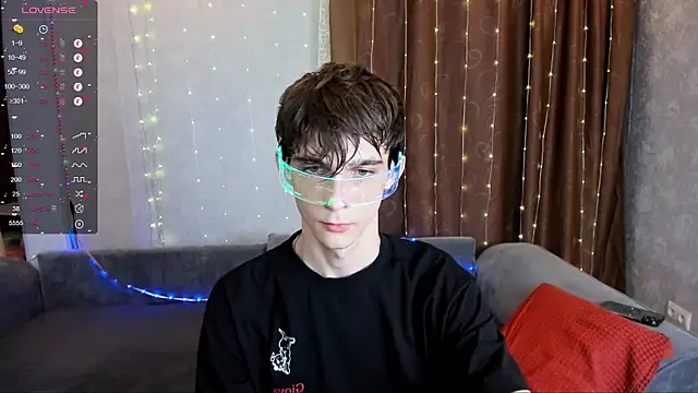 Aaron Boom online show from July 29, 9:57 pm