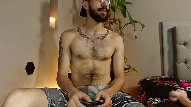 Snapshot of Mr_WhiteCock chatting on December 17, 2:44 am Mr WhiteCock online show from December 17, 2:44 am