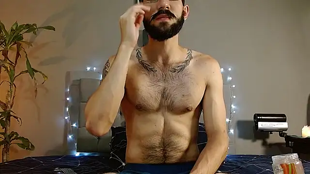 Snapshot of Mr_WhiteCock chatting on January 12, 9:08 pm Mr WhiteCock online show from January 12, 9:08 pm