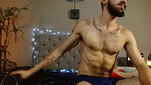 Snapshot of Mr_WhiteCock chatting on January 13, 10:03 pm Mr WhiteCock online show from January 13, 10:03 pm