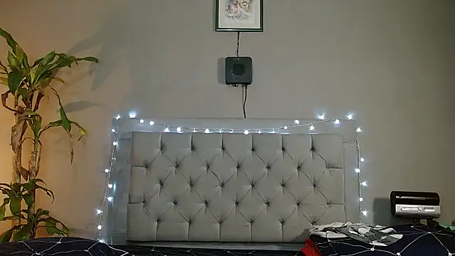 Snapshot of Mr_WhiteCock chatting on January 21, 11:24 pm Mr WhiteCock online show from January 21, 11:24 pm