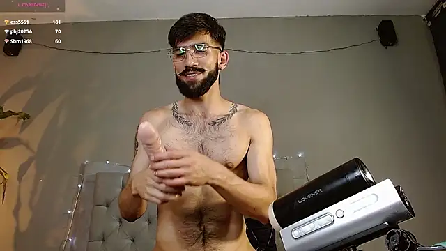 Snapshot of Mr_WhiteCock chatting on January 23, 3:26 am Mr WhiteCock online show from January 23, 3:26 am