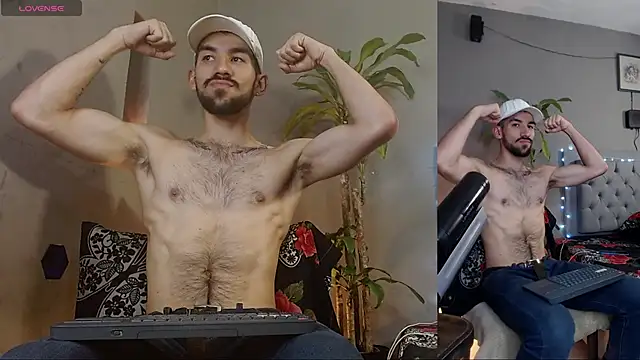 Snapshot of Mr_WhiteCock chatting on March 9, 6:32 pm Mr WhiteCock online show from March 9, 6:32 pm