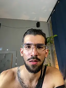 Snapshot of Mr_WhiteCock chatting on March 20, 11:02 pm Mr WhiteCock online show from March 20, 11:02 pm