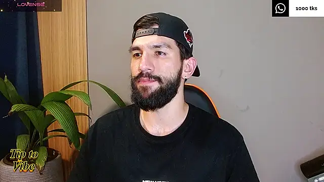 Snapshot of Mr_WhiteCock chatting on September 10, 12:10 am Mr WhiteCock online show from September 10, 12:10 am